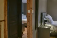 Magnifique Bastide Gascogne Équipement Haut de Gamme Avec Piscine Hotels in Bernede