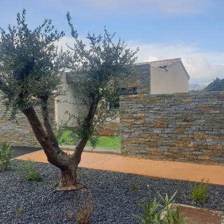 Magnificent villa with private heated swimming pool at 300m from the beach