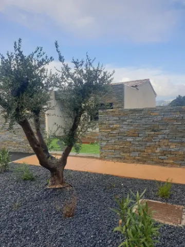 Magnificent villa with private heated swimming pool at 300m from the beach