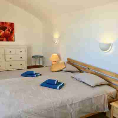 Villa with private pool, glas fibre internet, close to ocean, protected patio Rooms