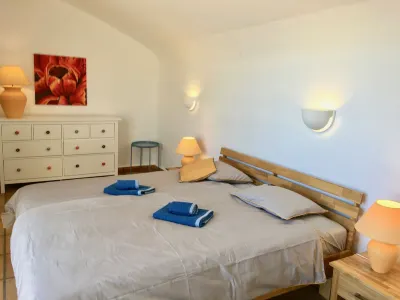 Villa with private pool, glas fibre internet, close to ocean, protected patio