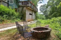 DOGS LOVE THIS LAKEFRONT COZY COTTAGE