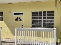 Studio Apartment/ Optional Car Rental Hotels in West End