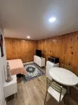 Newly renovated motel garden rooms heart of boothbay affordable great hospitaliy