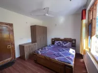 The Retreat - cozy cottage nestled in apple orchard with gorgeous mountain views