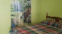 "Main House at Shakespeare Cottage" Отели в г. 