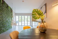 Private villa with pool & gameroom near Eagle Beach