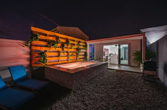 Cozy private studio with pool