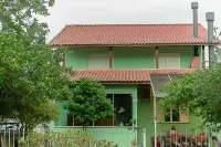 Townhouse warm side of green area and 400 meters from the beach Hotels in Praia da Daniela