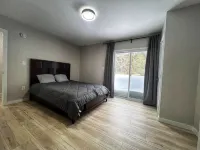 The Huron House -Relaxing getaway just steps away from Lake Huron!