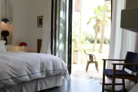 Exceptional residence surrounded by olive trees with breathtaking views of the Atlas