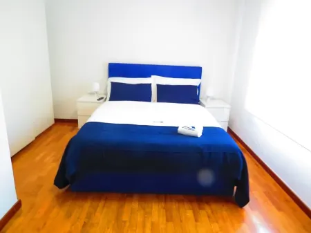 PortoHouse. com - House with Heated Pool and Game Room