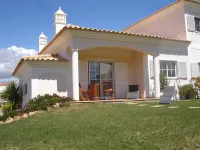 Magnificent 1-bedr. apartment, wi-fi, pool, garden, near beach and golf - Galé, Albufeira Hotels in Sesmarias