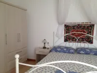 Family-friendly oasis near the beach