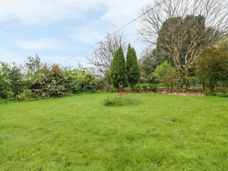 Longview Cottage Отели в г. Тревербин