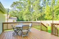 Greenville Escape w/ Deck + Fire Pit! - 3-Star
