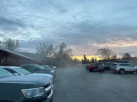 Methow River Lodge - parking