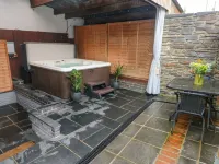 Y Cartws Hotels in Manordeifi