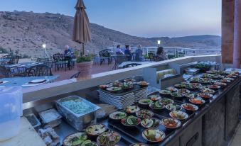 Petra Moon Hotel