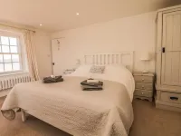 Searles Hotel a Lympstone