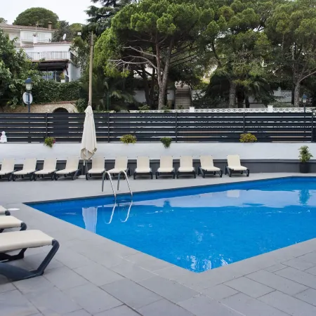 Summer Hotel