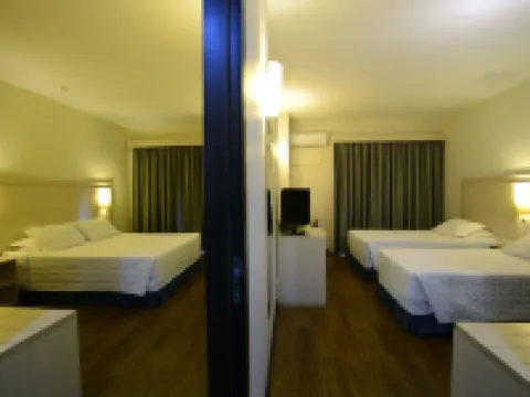 ゴールデン ブルー ホテル ロンドリナのホテル