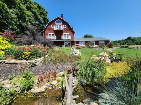 Chanticleer Guest House