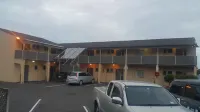 299 on Devon West - Motels