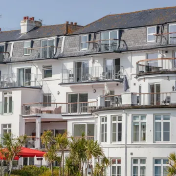 32 the Salcombe