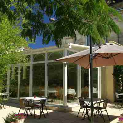 Hôtel Henri IV Hotel Exterior