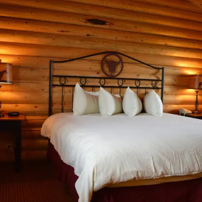 Cody Cowboy Village Hotel dekat Monster Lake