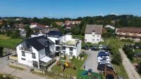 Apartamenty Villa Baltica Rewal - Jacuzzi na Dachu, wi-fi, Parking w Cenie - Parkering
