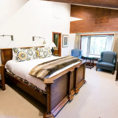 Luxury Four Bedroom Multi-Level Townhouse 4 Townhouse by Redawning