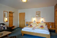 Konsum Gästehaus Quisisana Hotels in Зуль