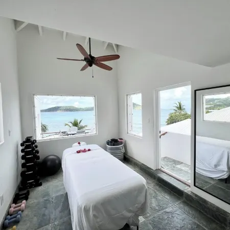 ONE BEACH ROAD; 6 Bedroom, 5 1/2 Bath Beachfront Oasis St Thomas VI