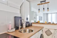 Cosy studio in the heart of the historic center Hotels in Pontoise