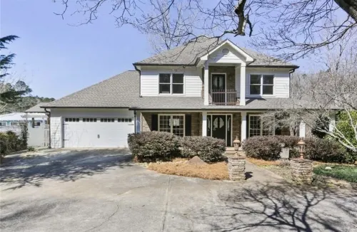 Château Resort on Lake w/Saltwater Pool + HotTub