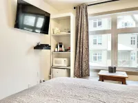 Canmore Windtower Hotel Room