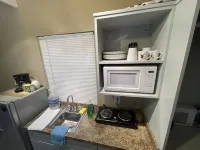 studio in a beautiful sun set Hotels in West End