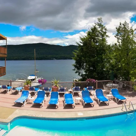 Lake Crest Inn