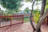 Near Downtown: Spacious Casper Getaway w/ Deck -  Privatzimmer