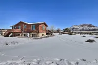 Stunning Utah Home ~ 30 Mi to Zion Nat'l Park