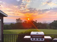 Rural Dutch Country Retreat - Private Hot Tub - 2-Star
