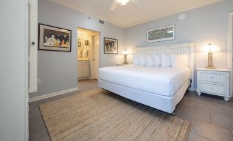 Phoenix VIII 81006 Condo