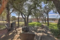 Granbury Getaway w/ Lake Views: 2 Mi to Downtown! - 3-Star