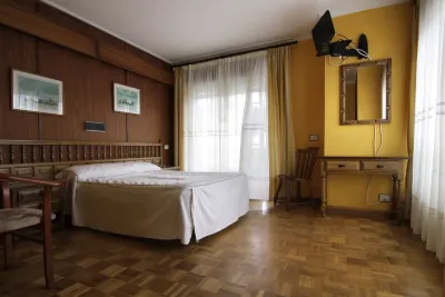 As Areas II Hotel di Manon