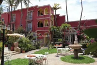 Collection O Casa Bella Hotel Boutique, Cabo San Lucas