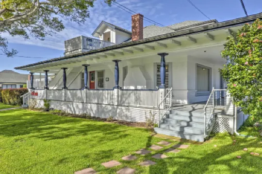 Carpinteria Apt w/ Hot Tub - 10 Min Walk to Beach!