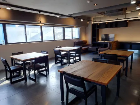 Hotel Calm Place Отели рядом со станцией JR Obase Nishikodai-mae station