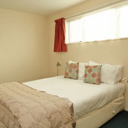 Bavarian Motel Hotels in Invercargill